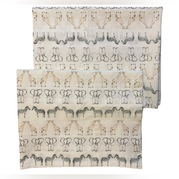 Restoration Hardware Baby&Child WATERCOLOR SAFARI ANIMAL PRINT (2) PILLOWCASES - Picture 3 of 9